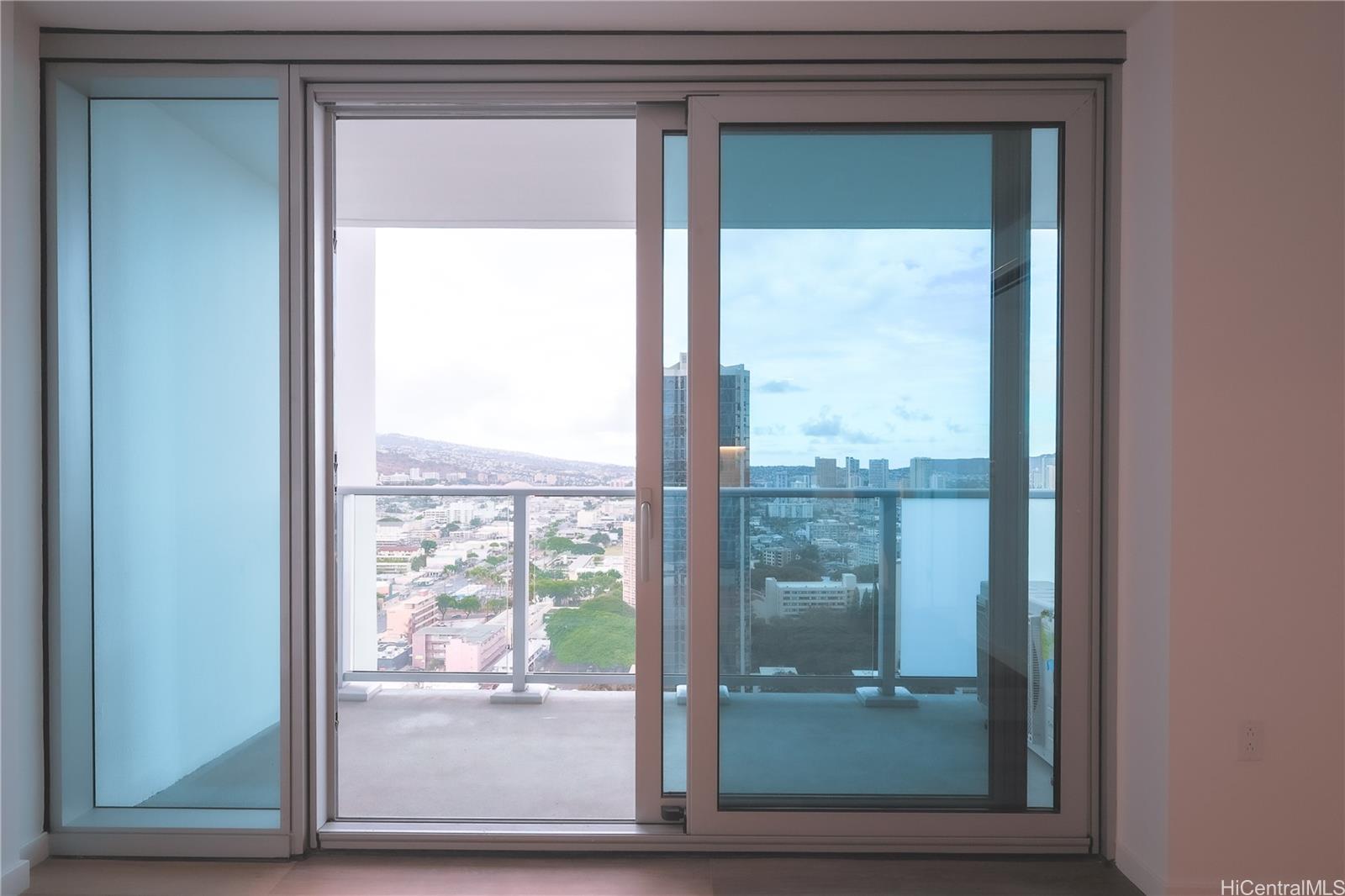 The Park on Keeaumoku condo # 2903, Honolulu, Hawaii - photo 13 of 25