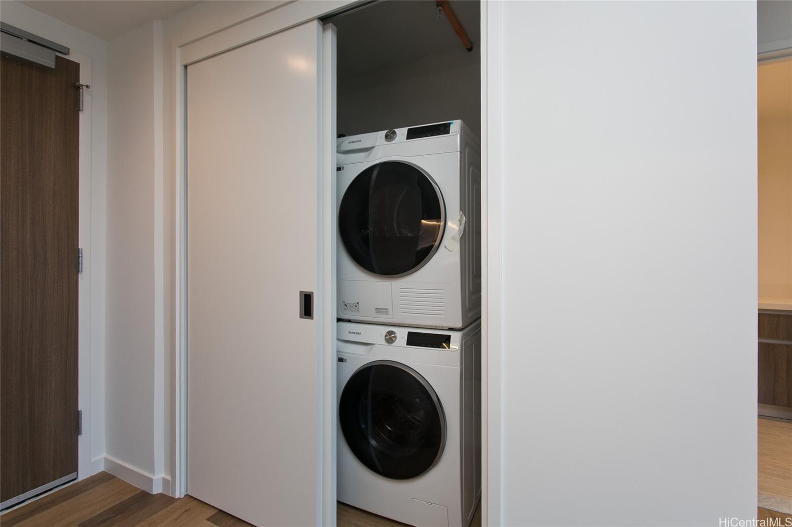 1515 Liona Street Honolulu - Rental - photo 4 of 21