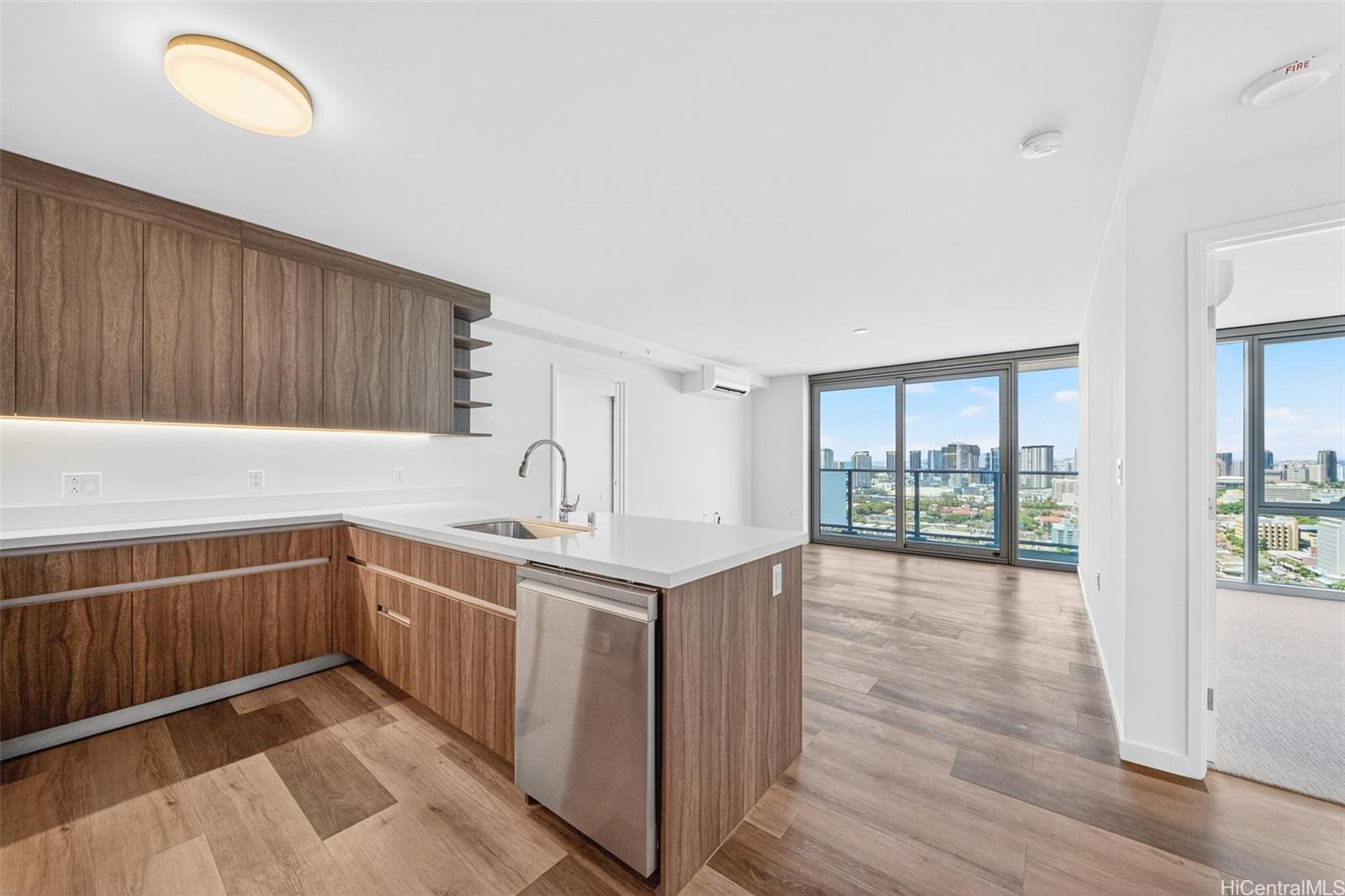 The Park on Keeaumoku condo # 3202, Honolulu, Hawaii - photo 3 of 25