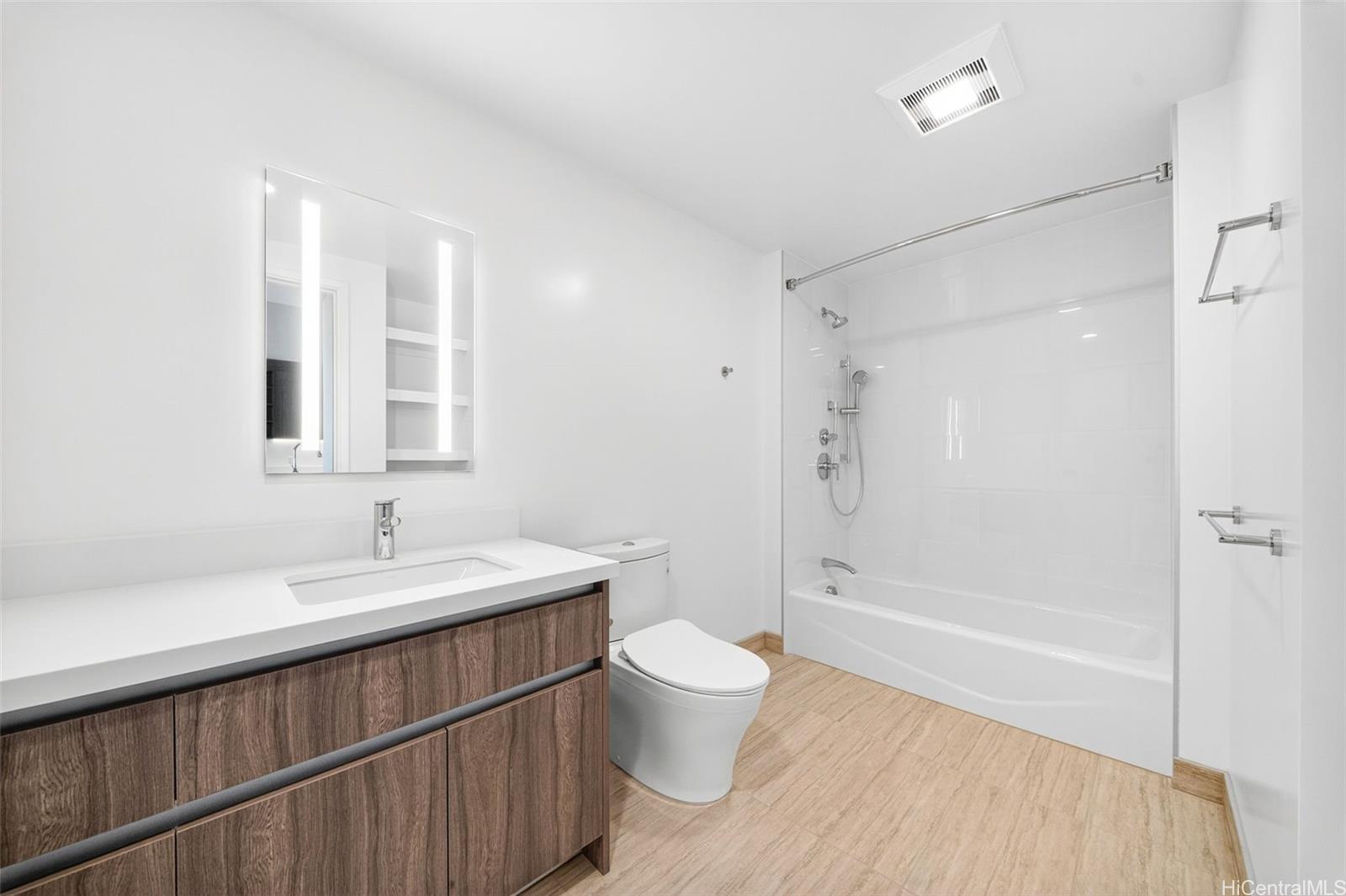 The Park on Keeaumoku condo # 3202, Honolulu, Hawaii - photo 10 of 25