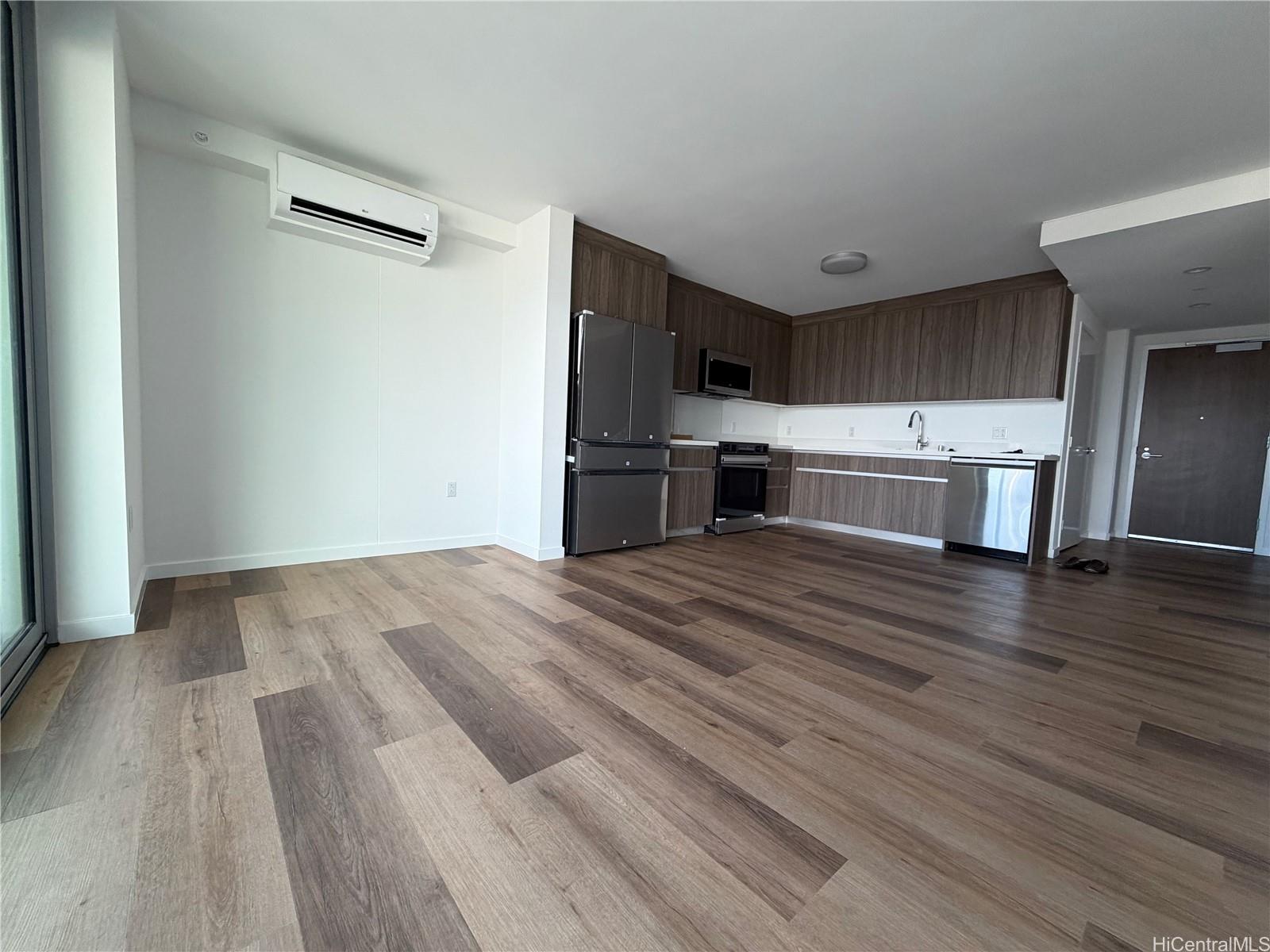 The Park on Keeaumoku condo # 3207, Honolulu, Hawaii - photo 4 of 6