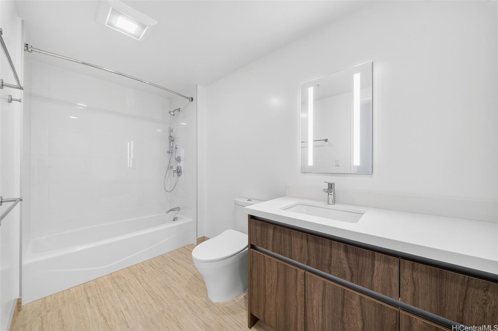 The Park on Keeaumoku condo # 3400, Honolulu, Hawaii - photo 15 of 25