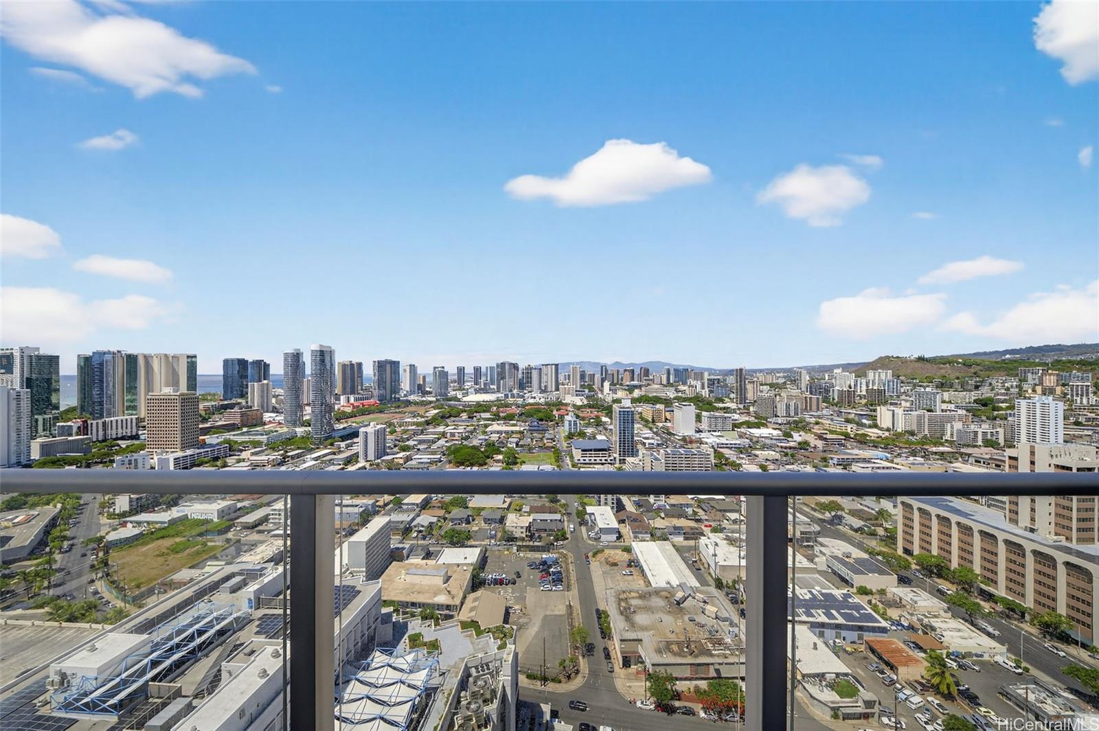 The Park on Keeaumoku condo # 3400, Honolulu, Hawaii - photo 3 of 25