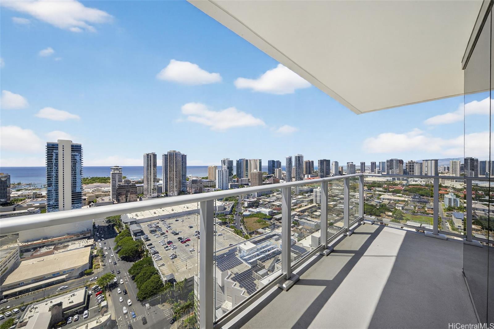 The Park on Keeaumoku condo # 3400, Honolulu, Hawaii - photo 4 of 25