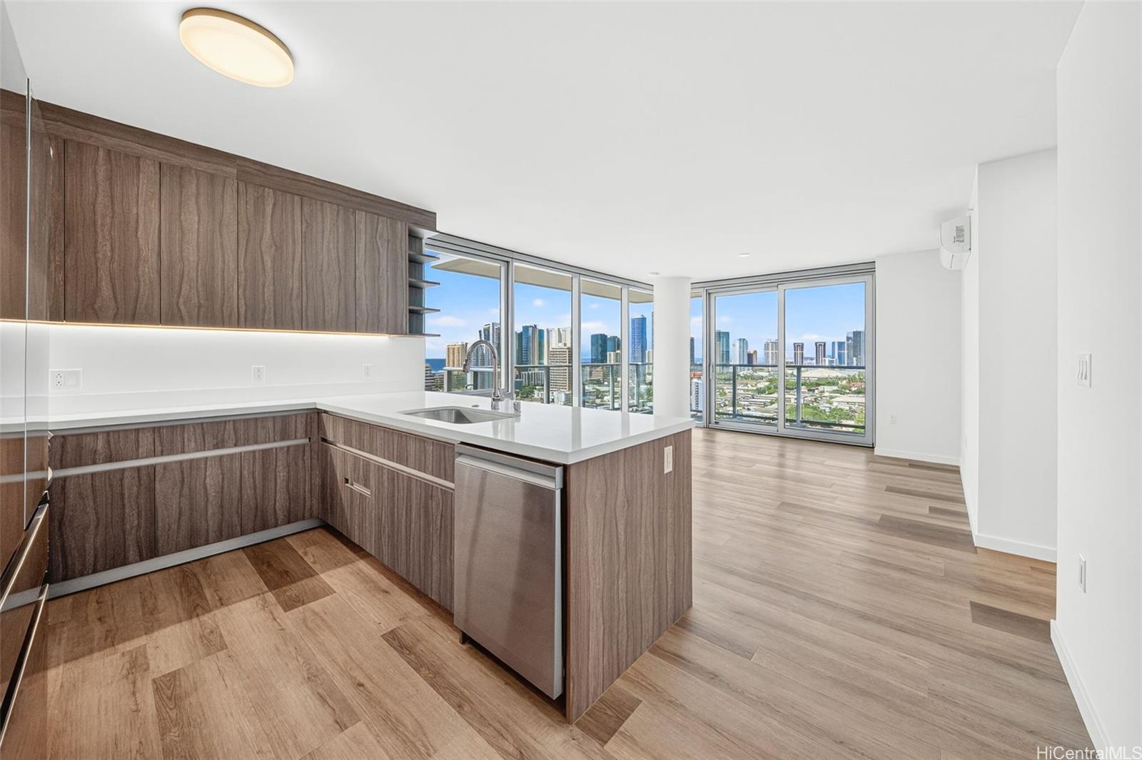 The Park on Keeaumoku condo # 3400, Honolulu, Hawaii - photo 6 of 25