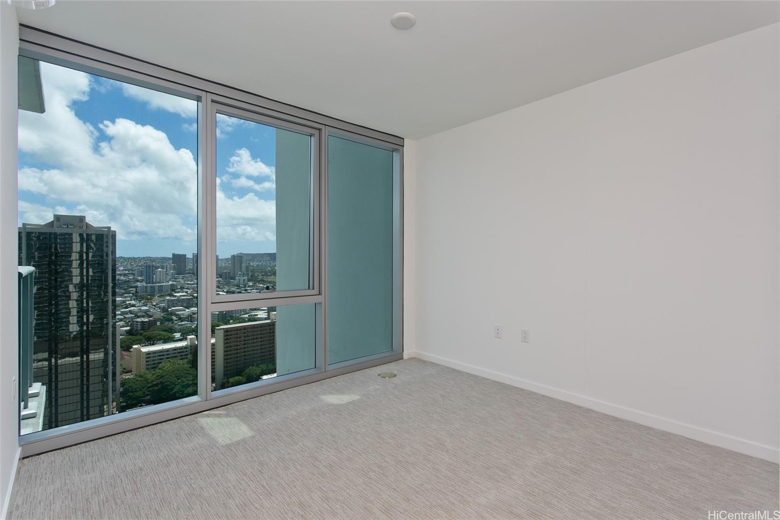 1515 Liona Street Honolulu - Rental - photo 5 of 25