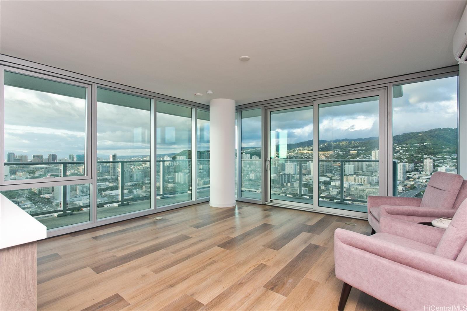 The Park on Keeaumoku condo # 3418, Honolulu, Hawaii - photo 2 of 22