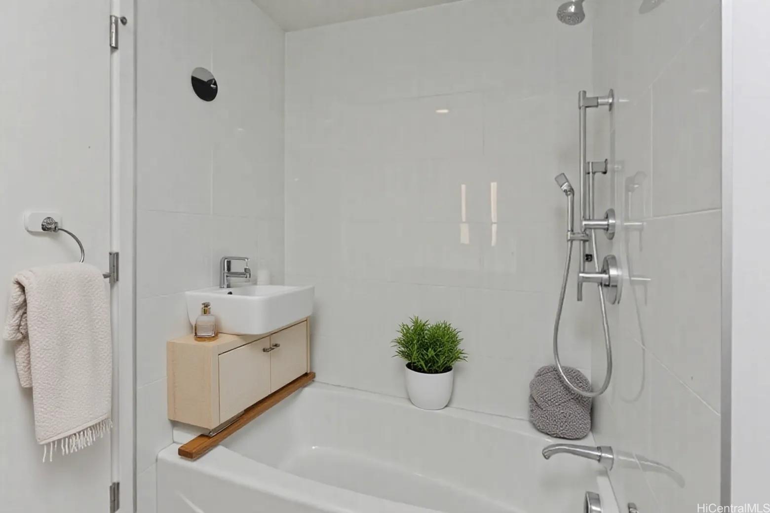 The Park on Keeaumoku condo # 3418, Honolulu, Hawaii - photo 11 of 22