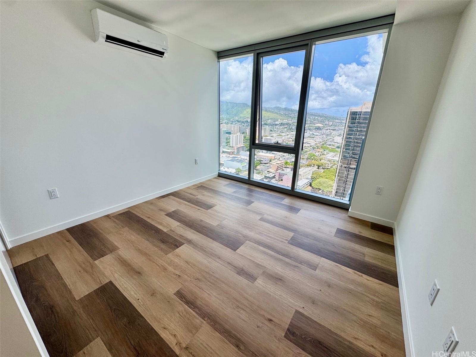 1515 Liona Street Honolulu - Rental - photo 7 of 18