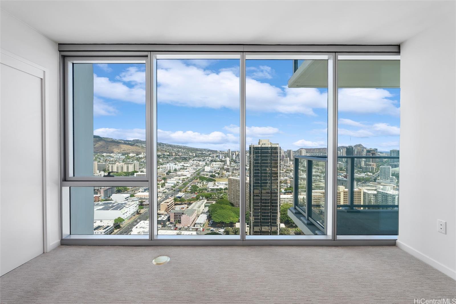 The Park on Keeaumoku condo # 3607, Honolulu, Hawaii - photo 2 of 25