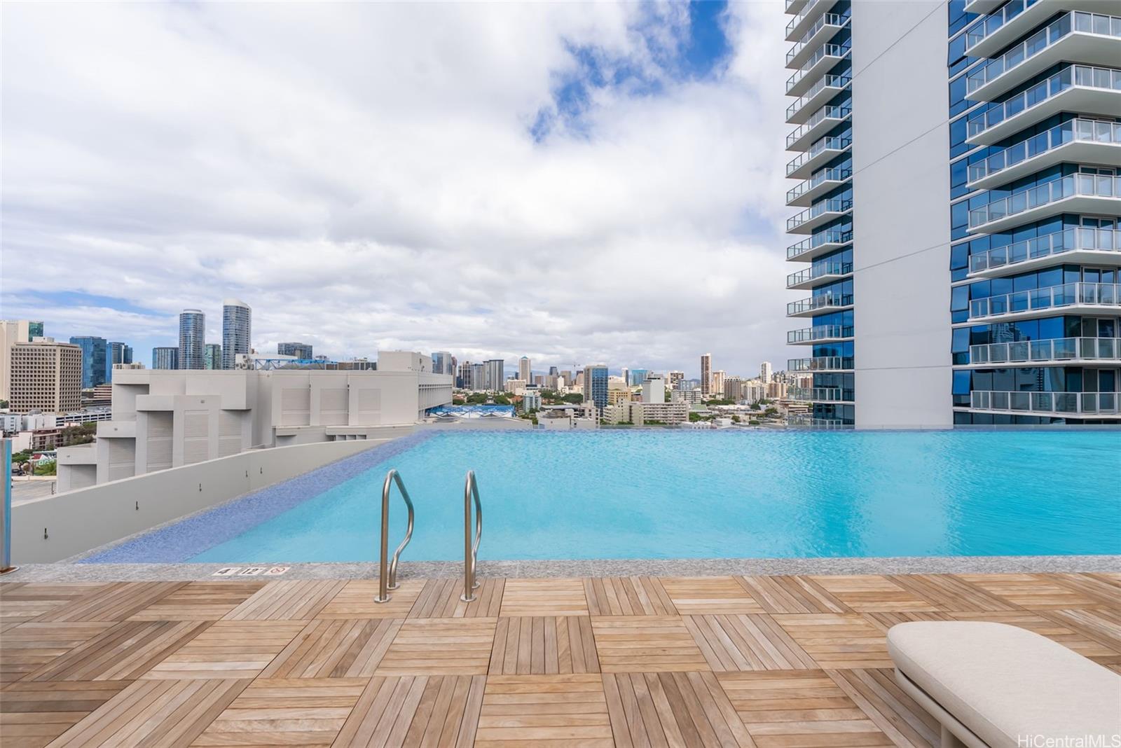 The Park on Keeaumoku condo # 3607, Honolulu, Hawaii - photo 10 of 25