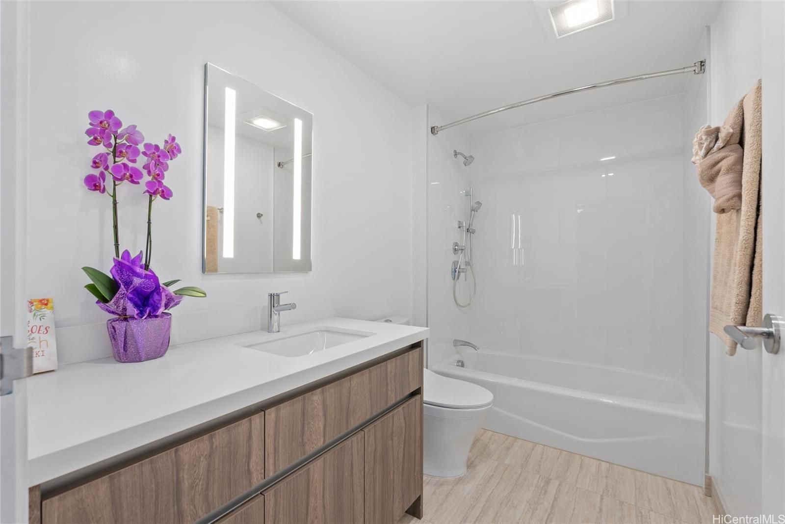 The Park on Keeaumoku condo # 3607, Honolulu, Hawaii - photo 7 of 25