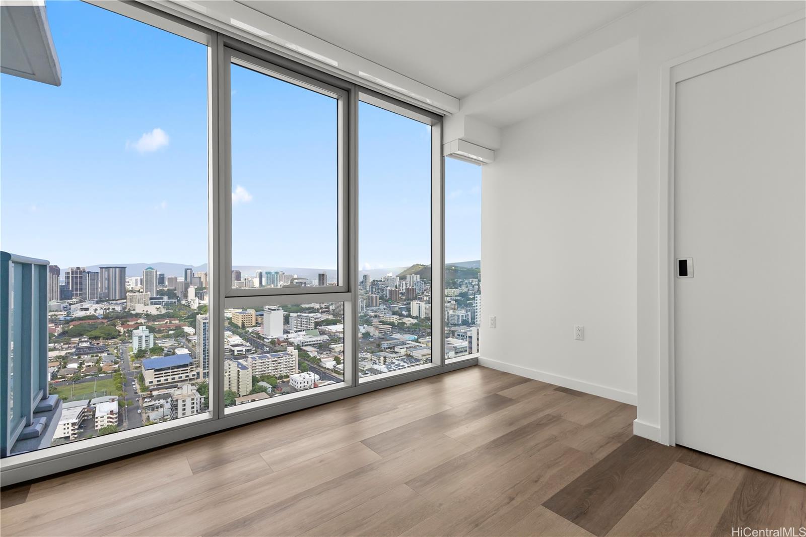 The Park on Keeaumoku condo # 3700, Honolulu, Hawaii - photo 11 of 25