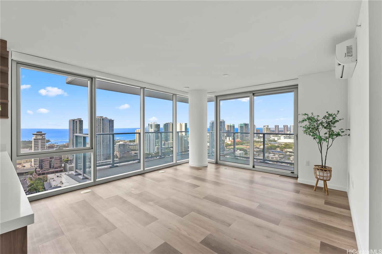 The Park on Keeaumoku condo # 3700, Honolulu, Hawaii - photo 5 of 25