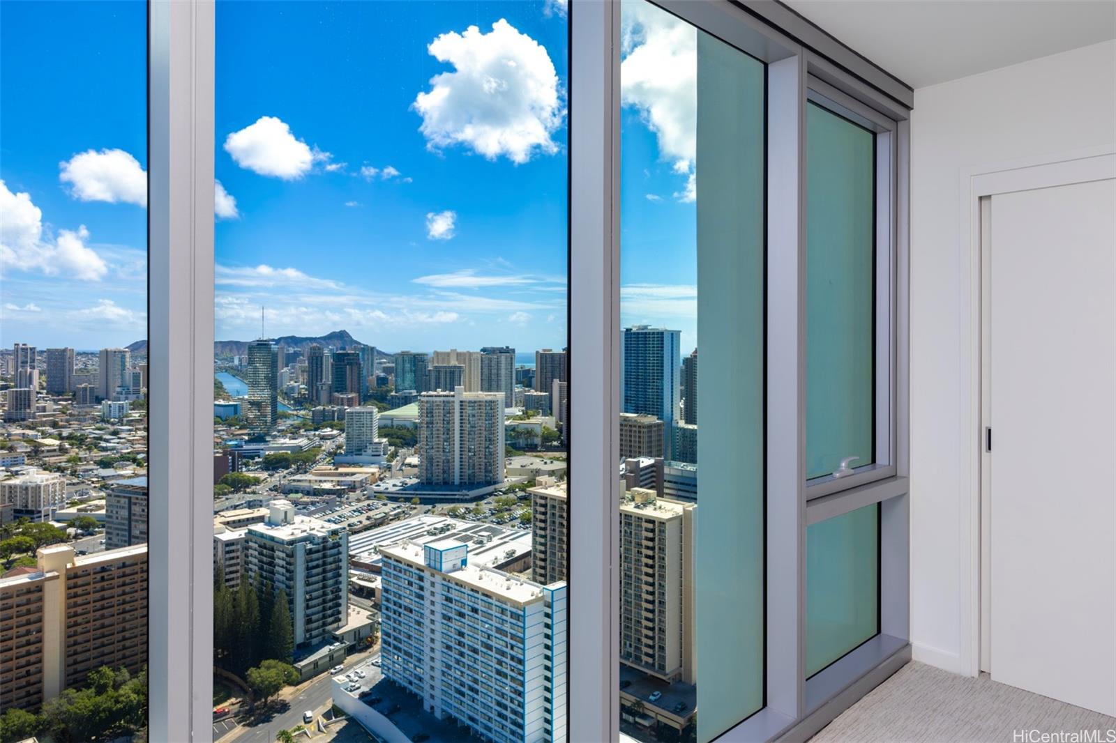 1515 Liona St Honolulu - Rental - photo 18 of 25