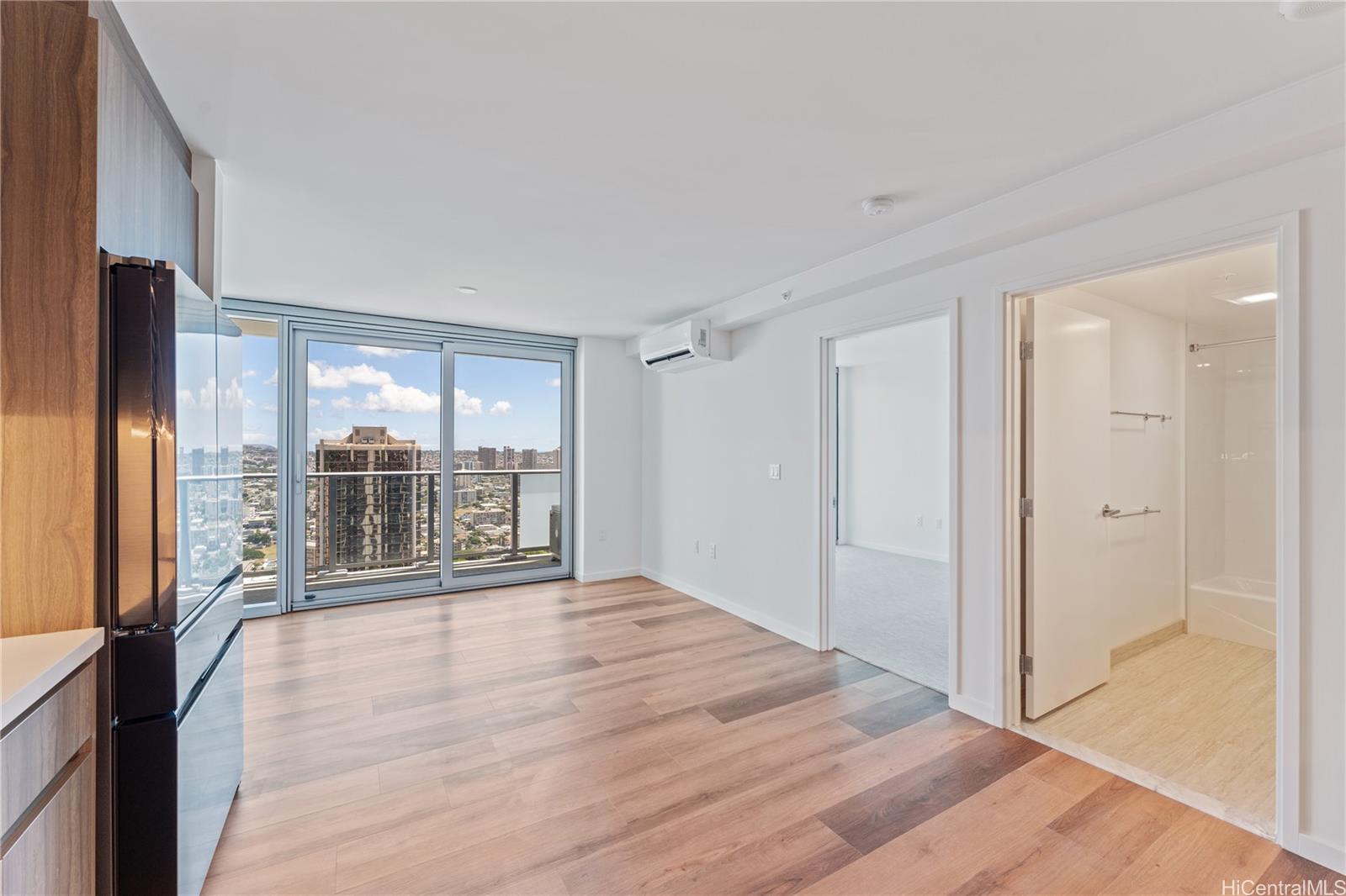 The Park on Keeaumoku condo # 3703, Honolulu, Hawaii - photo 7 of 25