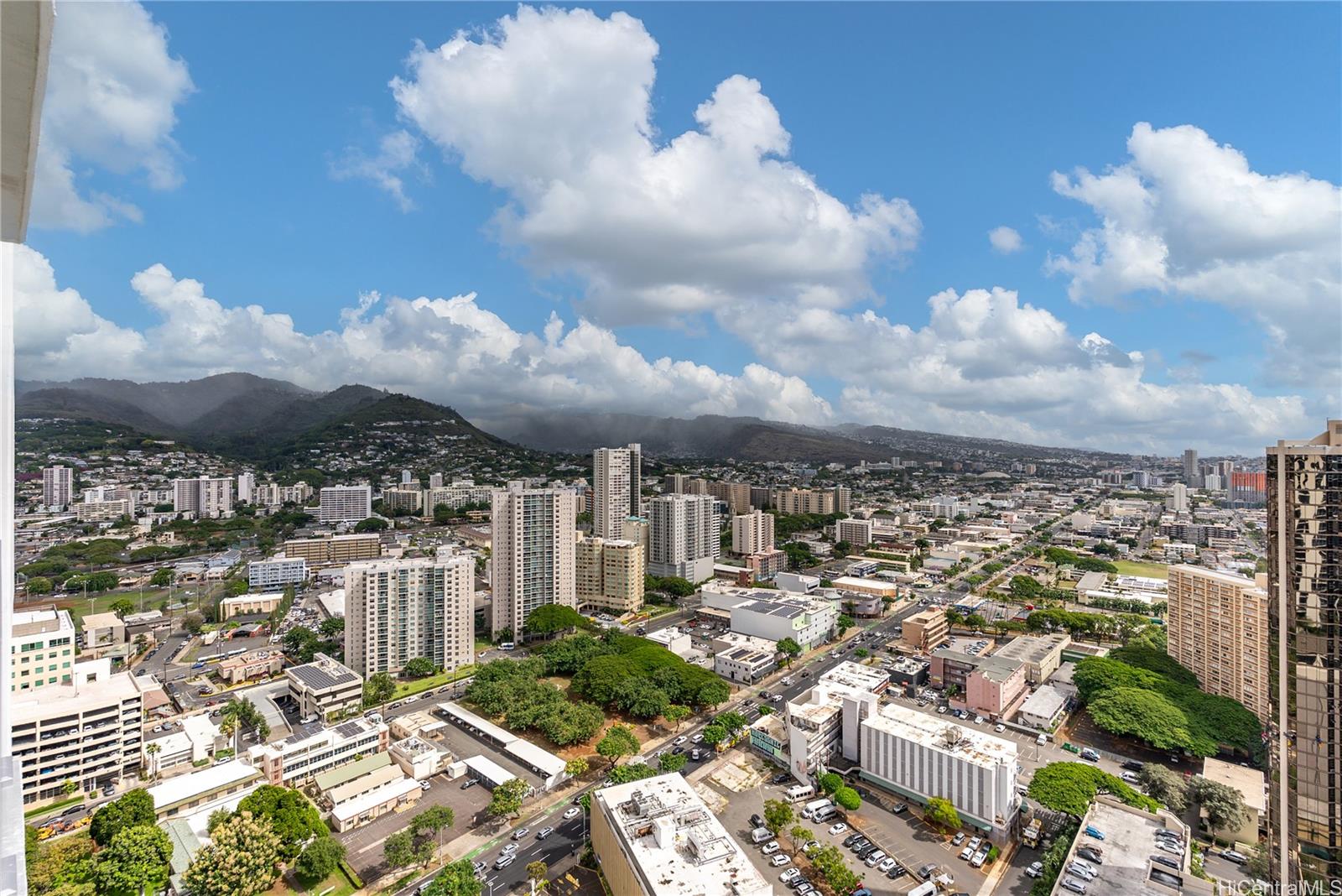 The Park on Keeaumoku condo # 3707, Honolulu, Hawaii - photo 14 of 25