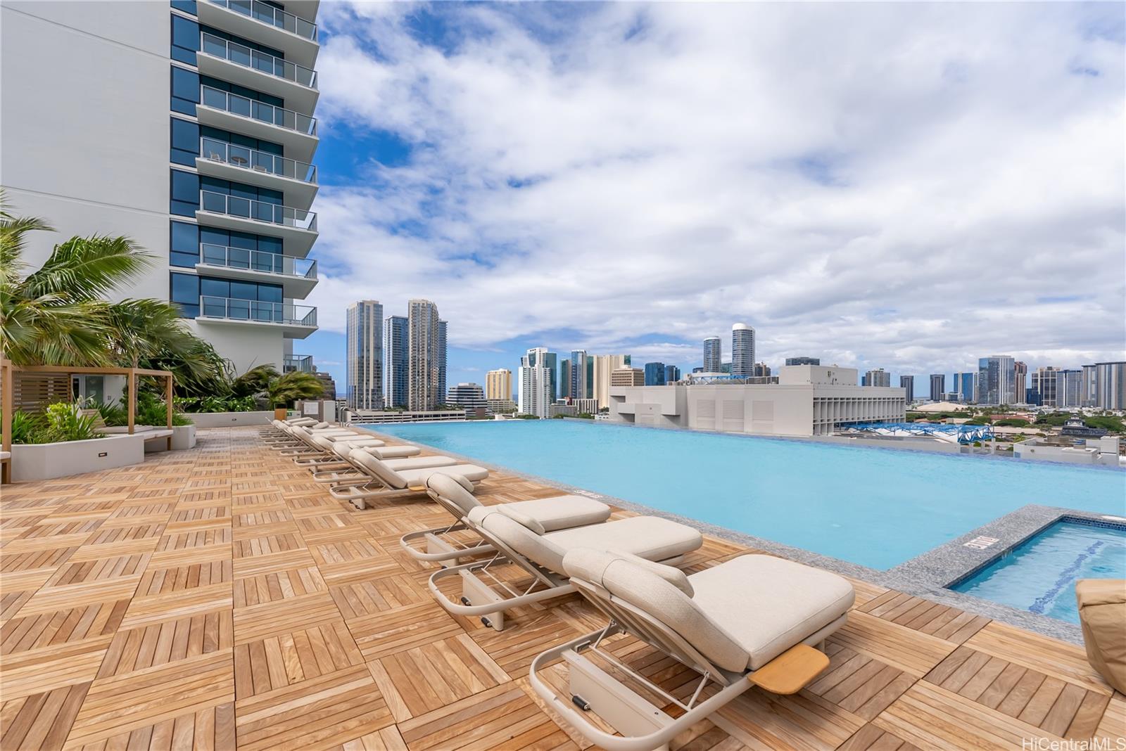 The Park on Keeaumoku condo # 3707, Honolulu, Hawaii - photo 18 of 25