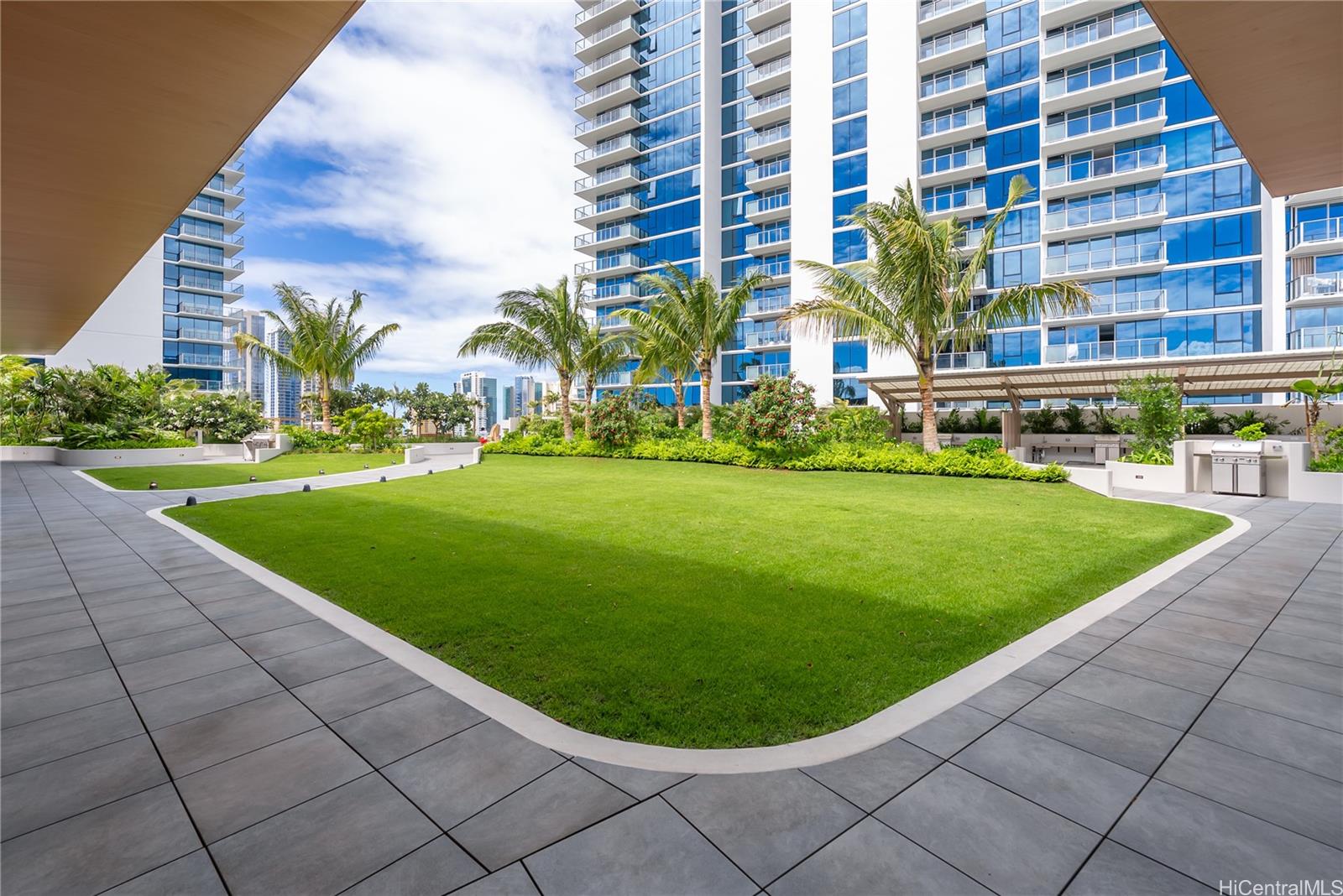 The Park on Keeaumoku condo # 3707, Honolulu, Hawaii - photo 23 of 25