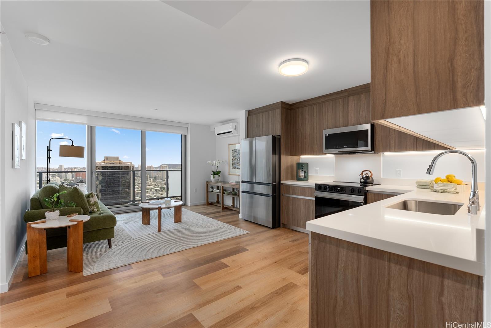 The Park on Keeaumoku condo # 3707, Honolulu, Hawaii - photo 4 of 25