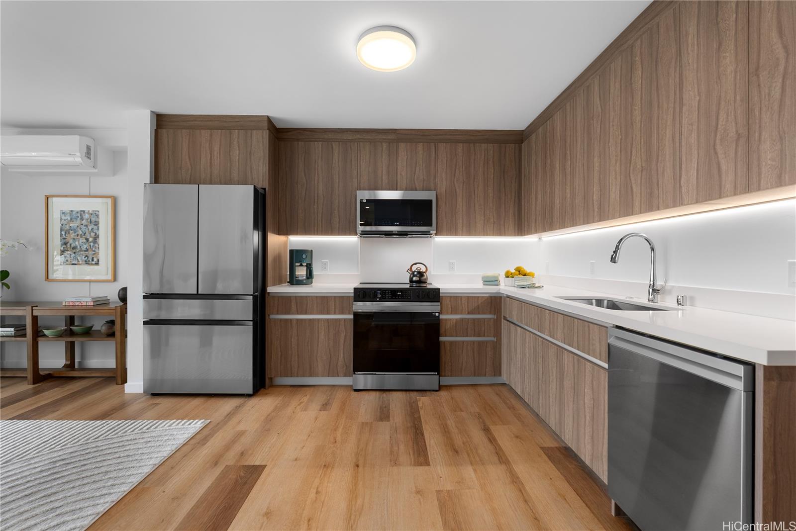 The Park on Keeaumoku condo # 3707, Honolulu, Hawaii - photo 6 of 25