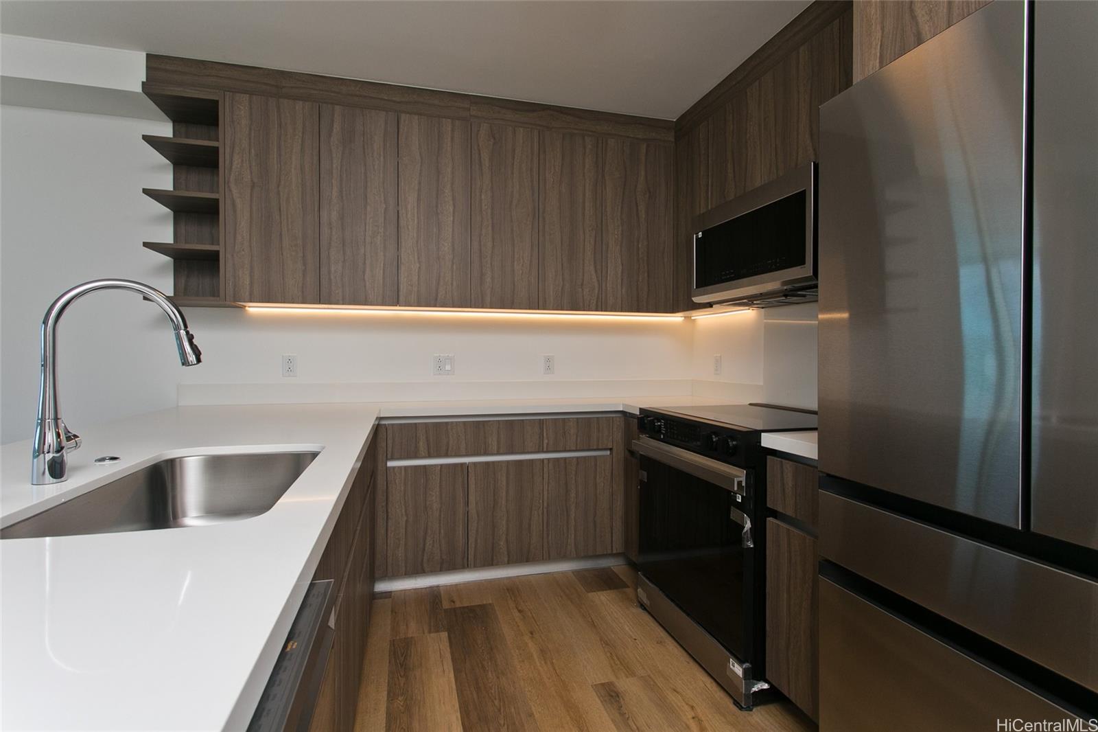 1515 Liona Street Honolulu - Rental - photo 5 of 25