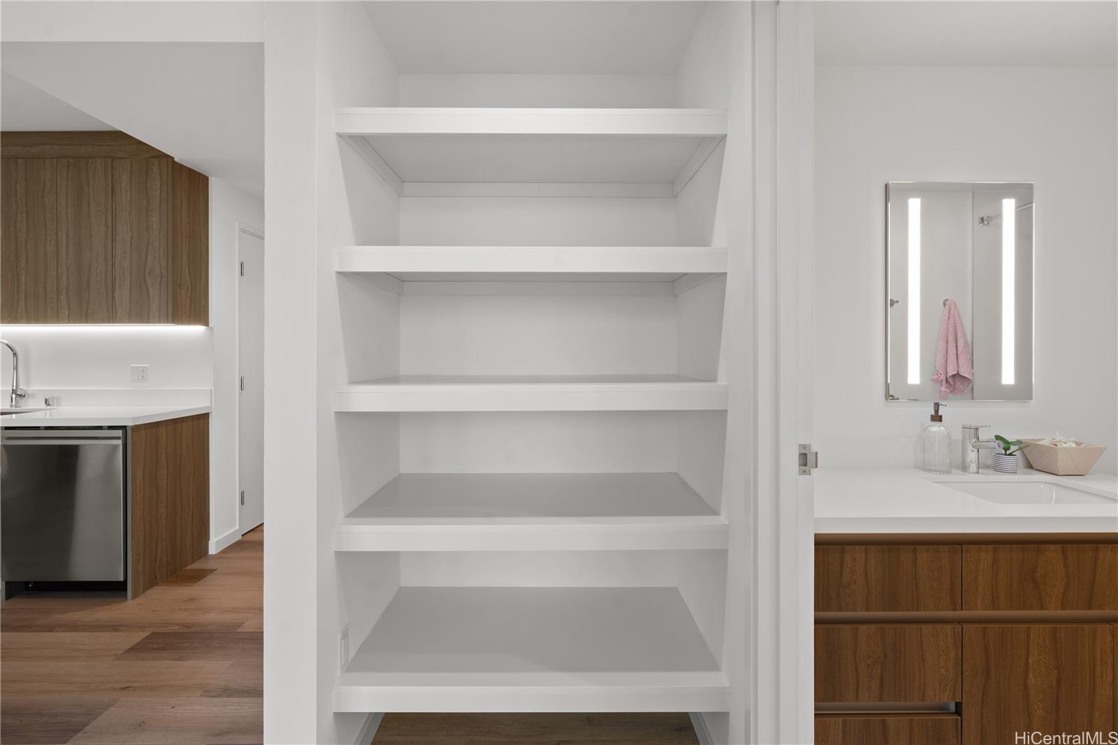 The Park on Keeaumoku condo # 3807, Honolulu, Hawaii - photo 15 of 25