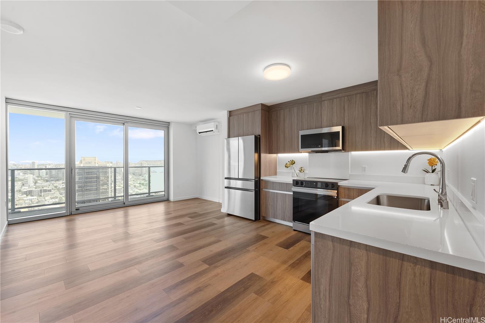 The Park on Keeaumoku condo # 3807, Honolulu, Hawaii - photo 6 of 25