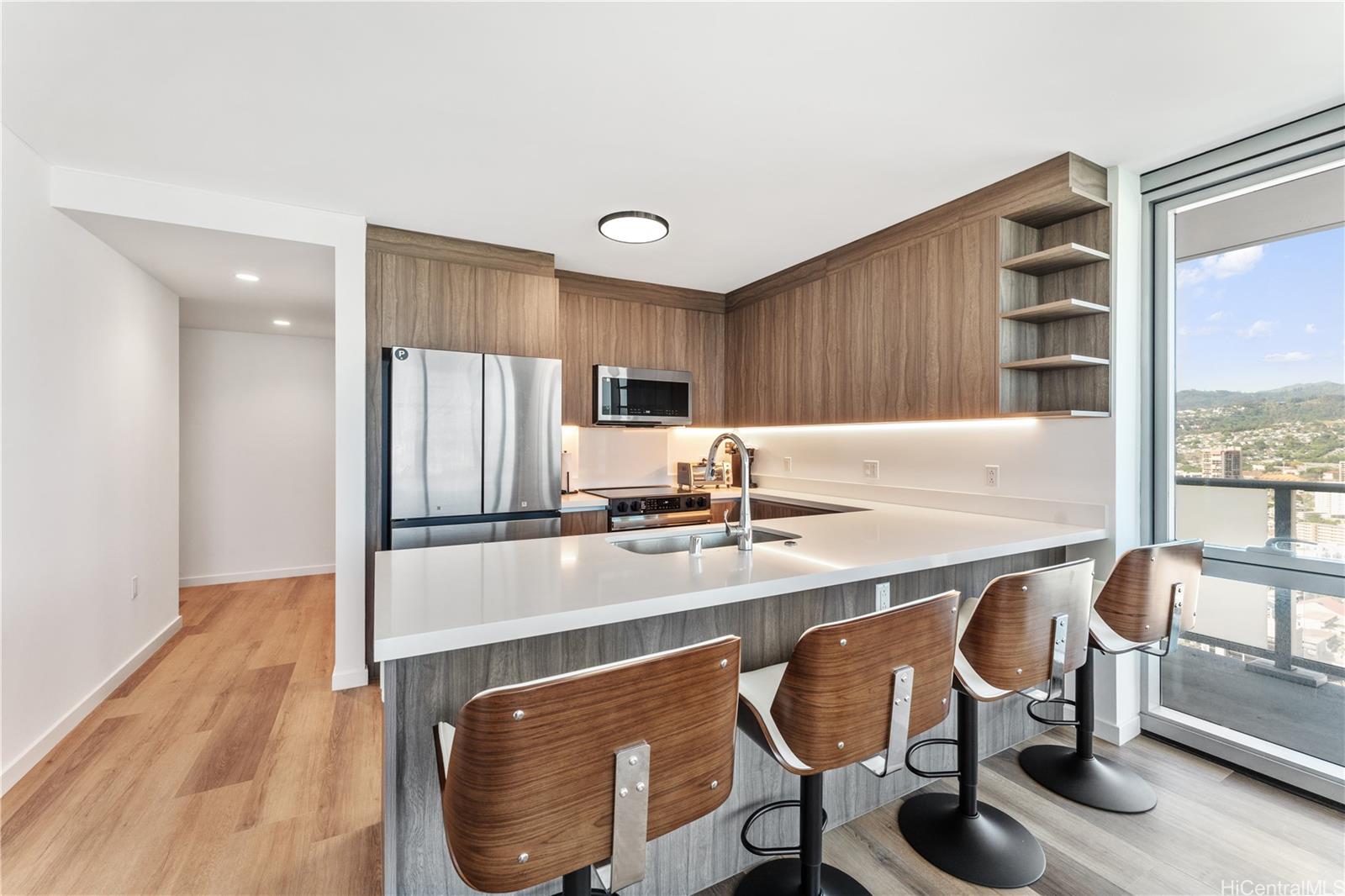 The Park on Keeaumoku condo # 3819, Honolulu, Hawaii - photo 4 of 19