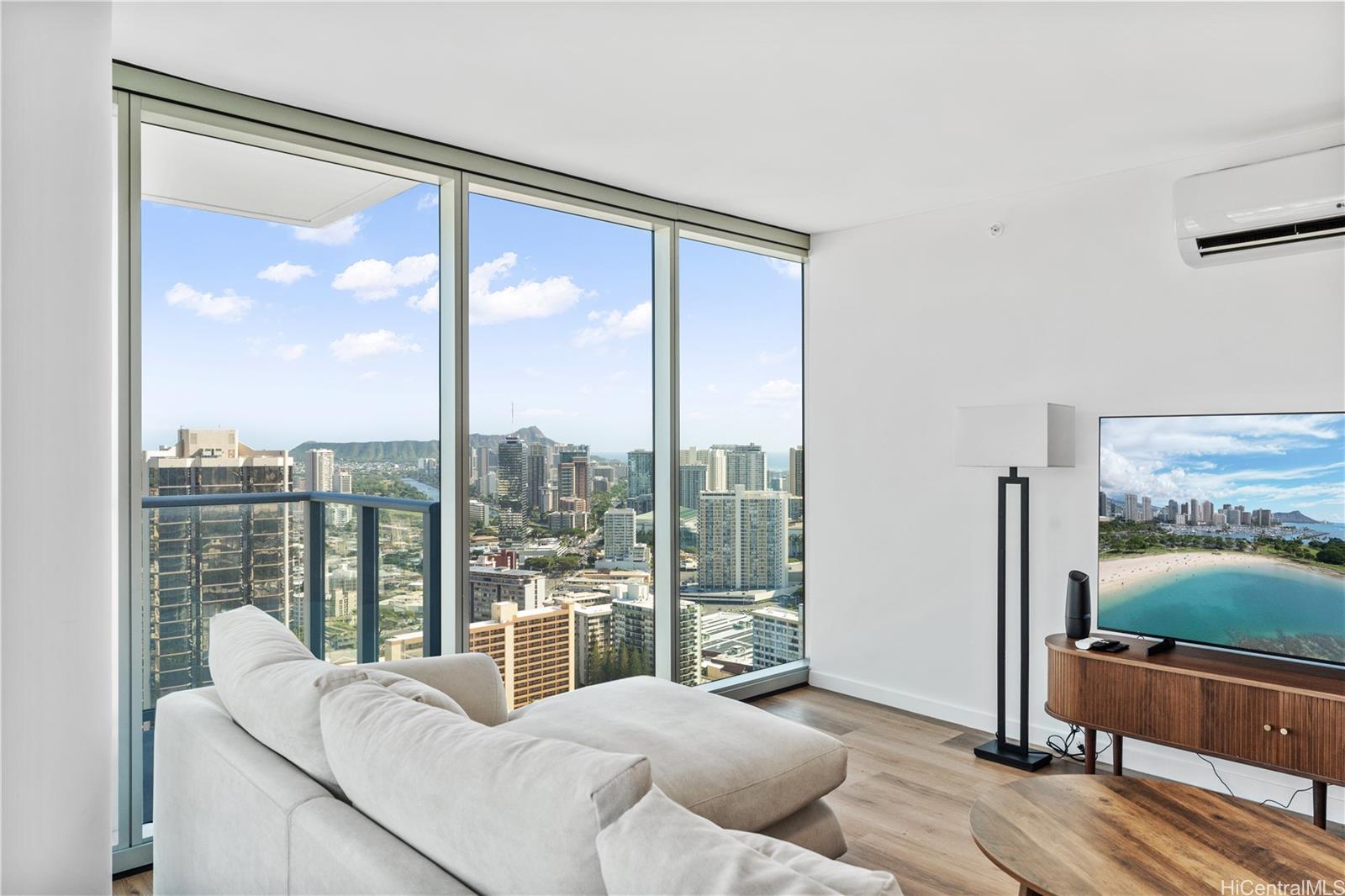 The Park on Keeaumoku condo # 3819, Honolulu, Hawaii - photo 7 of 19