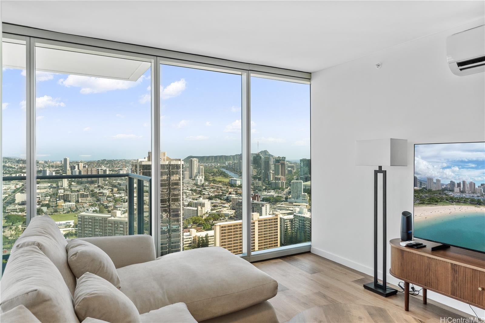 The Park on Keeaumoku condo # 3819, Honolulu, Hawaii - photo 8 of 19