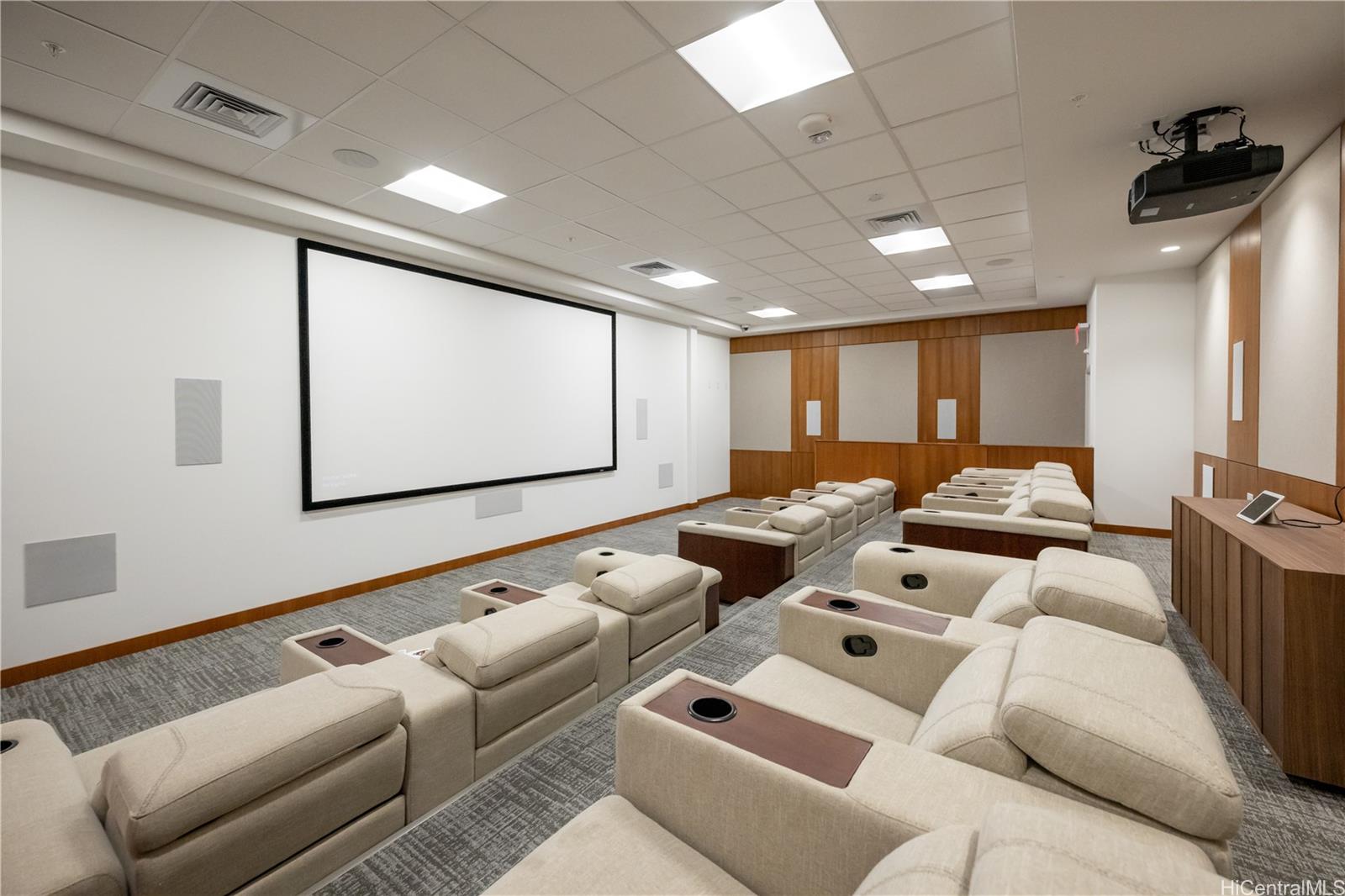 The Park on Keeaumoku condo # 3900, Honolulu, Hawaii - photo 7 of 19