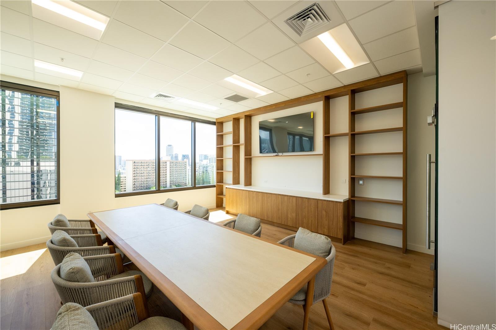 The Park on Keeaumoku condo # 3900, Honolulu, Hawaii - photo 8 of 19