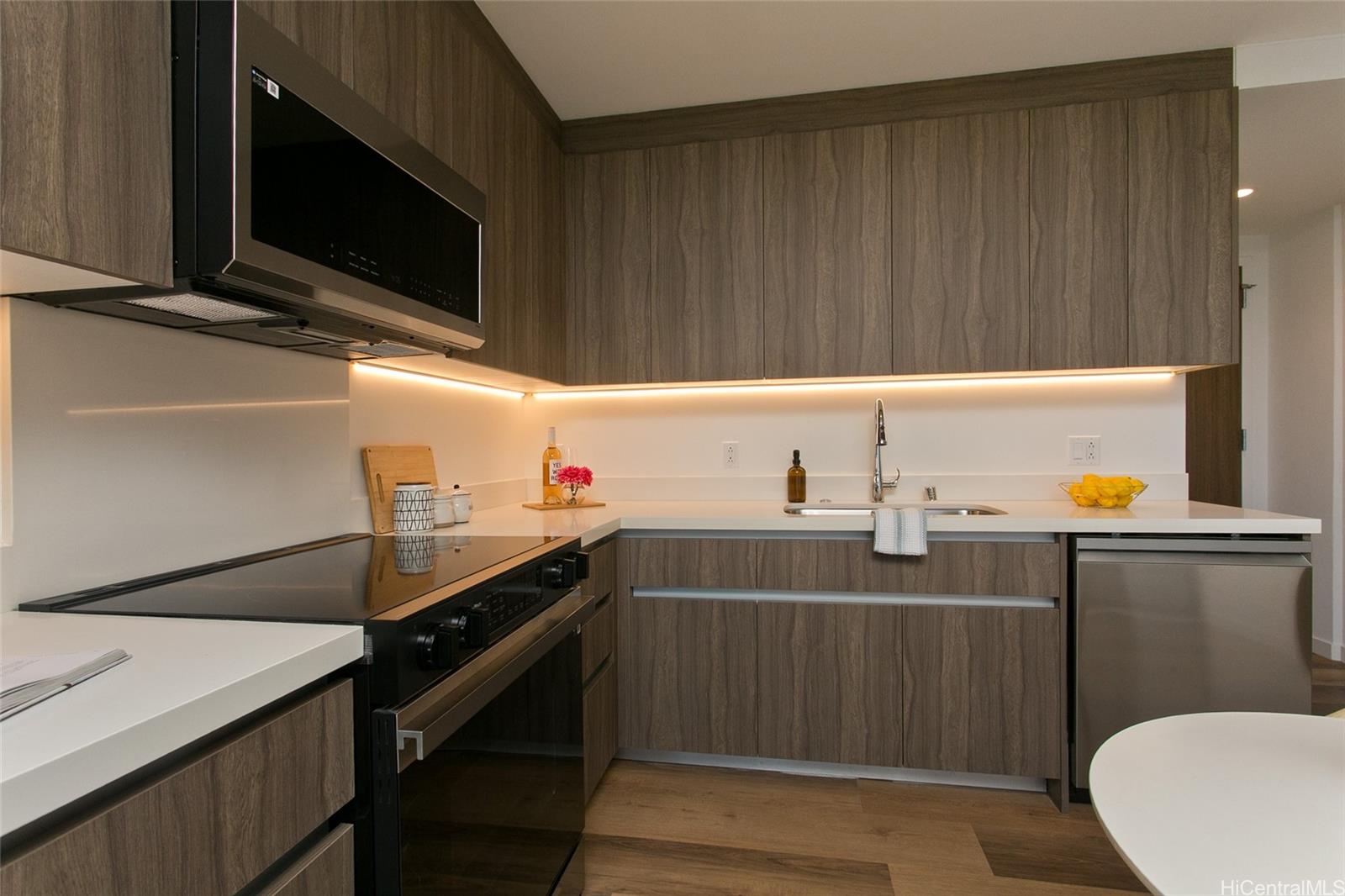 The Park on Keeaumoku condo # 3905, Honolulu, Hawaii - photo 6 of 22