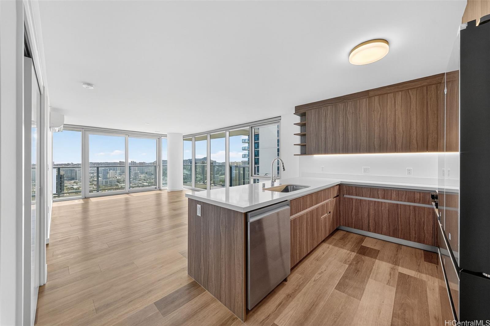 The Park on Keeaumoku condo # 4001, Honolulu, Hawaii - photo 4 of 25