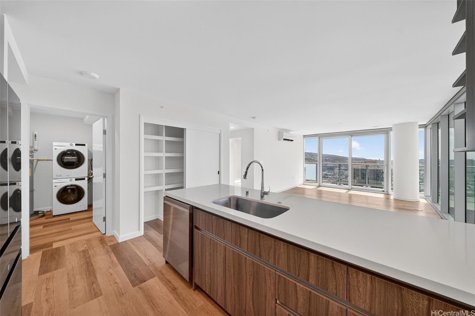 The Park on Keeaumoku condo # 4001, Honolulu, Hawaii - photo 7 of 25