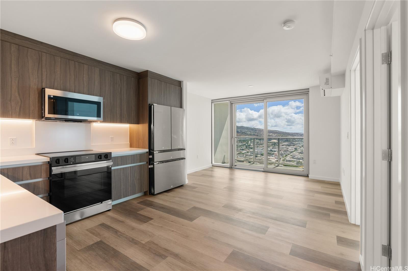 The Park on Keeaumoku condo # 4003, Honolulu, Hawaii - photo 3 of 20