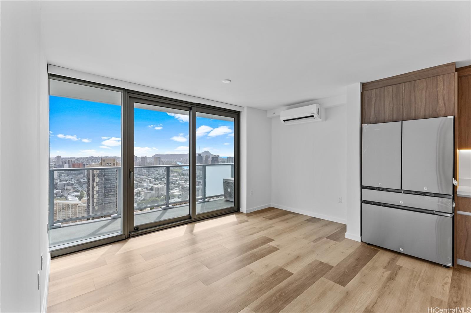 The Park on Keeaumoku condo # 4007, Honolulu, Hawaii - photo 2 of 25