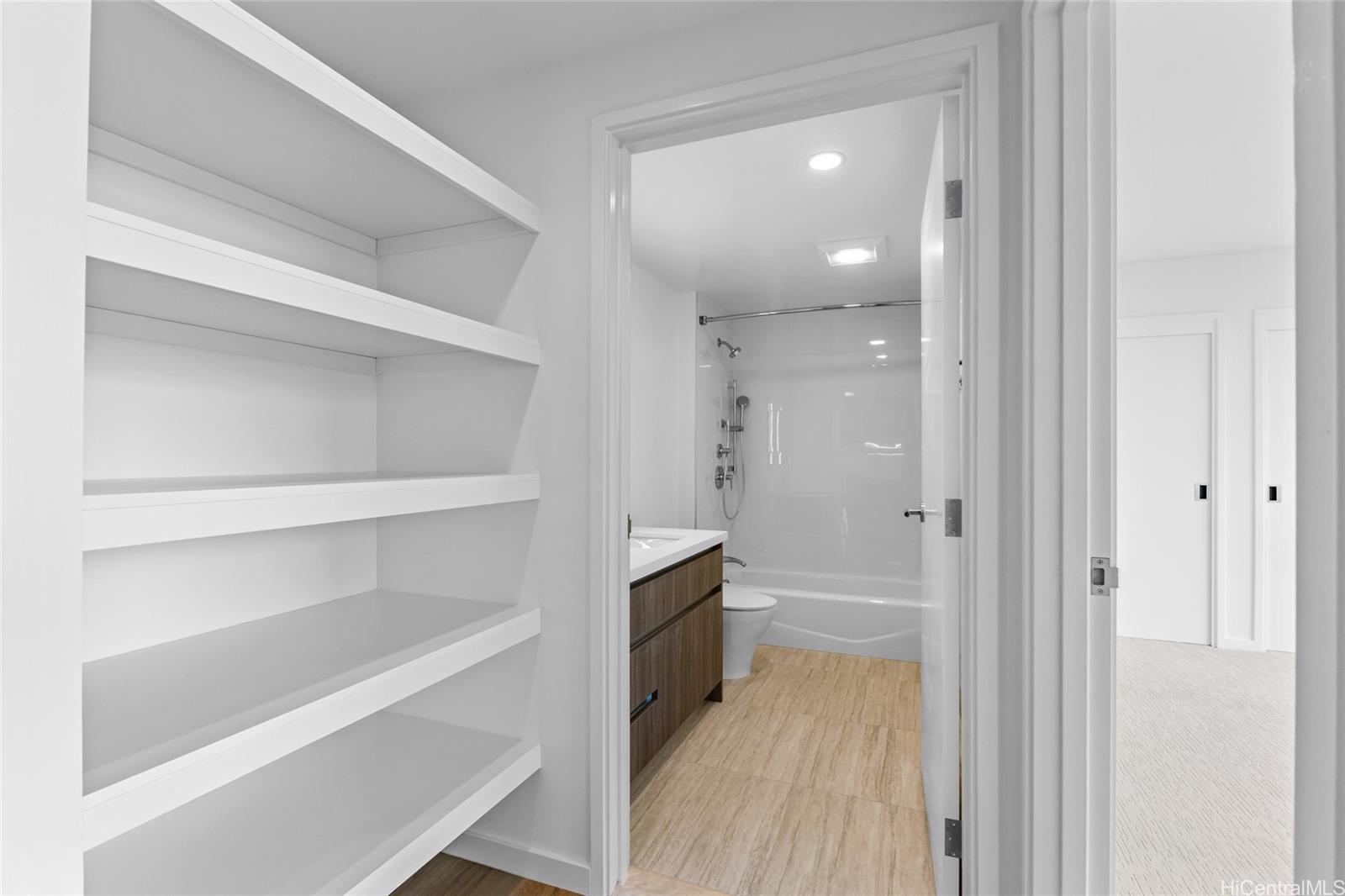 The Park on Keeaumoku condo # 4007, Honolulu, Hawaii - photo 11 of 25