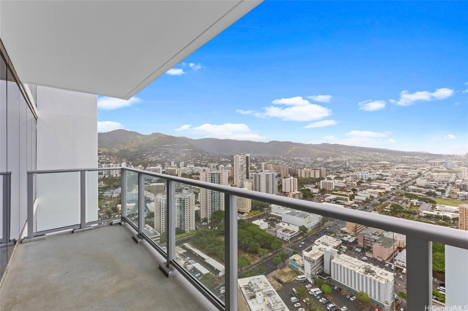 The Park on Keeaumoku condo # 4007, Honolulu, Hawaii - photo 7 of 25