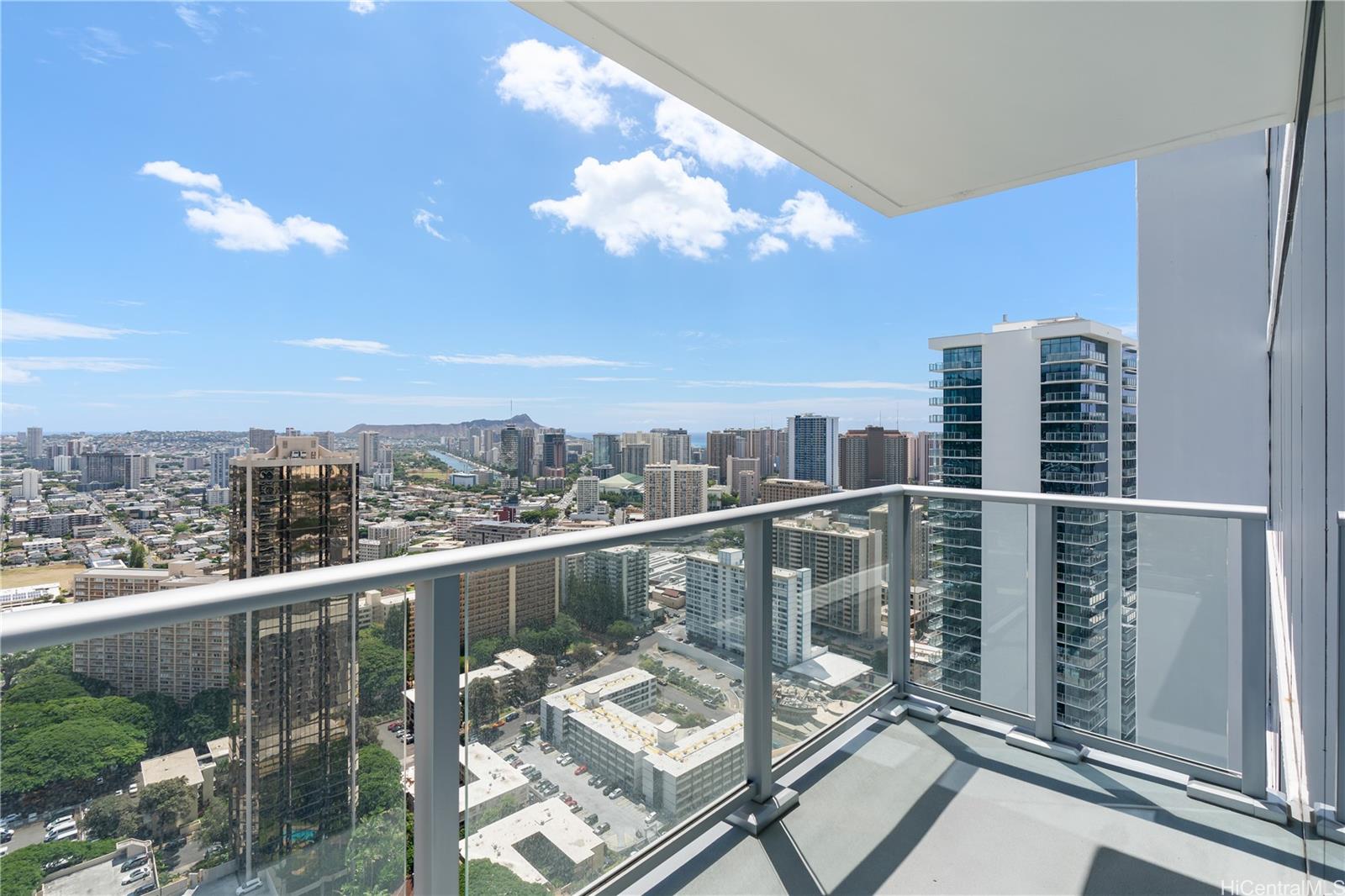 The Park on Keeaumoku condo # 4019, Honolulu, Hawaii - photo 2 of 22