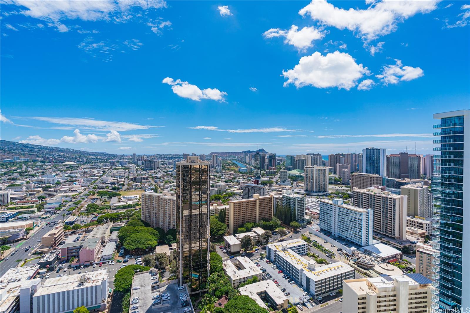 The Park on Keeaumoku condo # 4019, Honolulu, Hawaii - photo 5 of 22