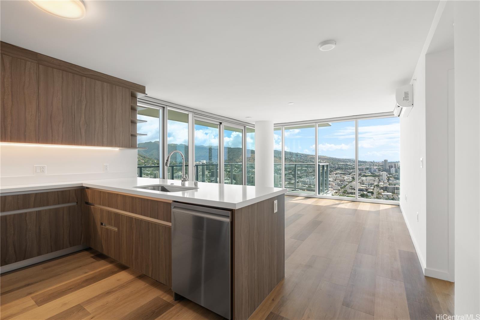 The Park on Keeaumoku condo # 4019, Honolulu, Hawaii - photo 7 of 22