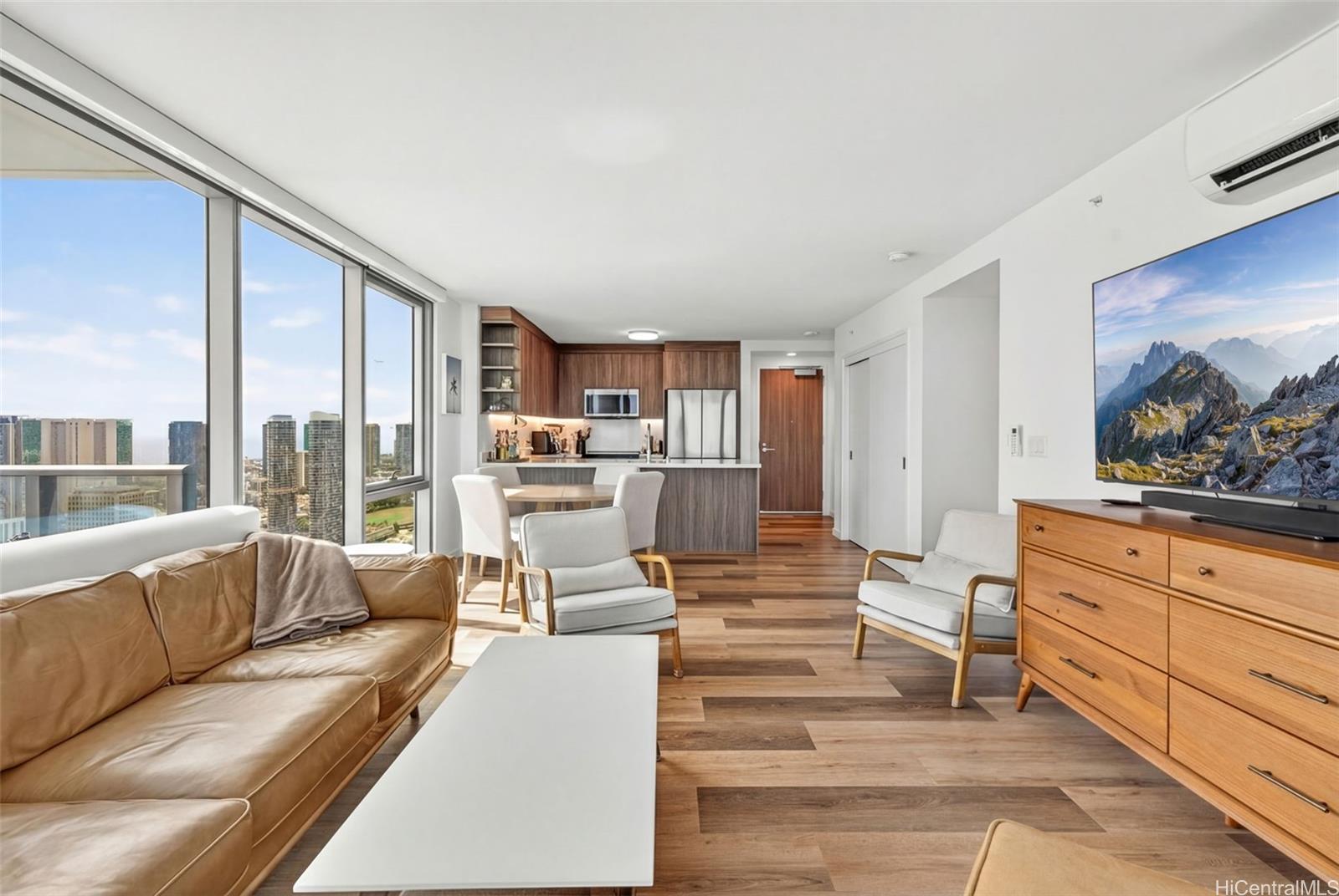 The Park on Keeaumoku condo # 4101, Honolulu, Hawaii - photo 4 of 24