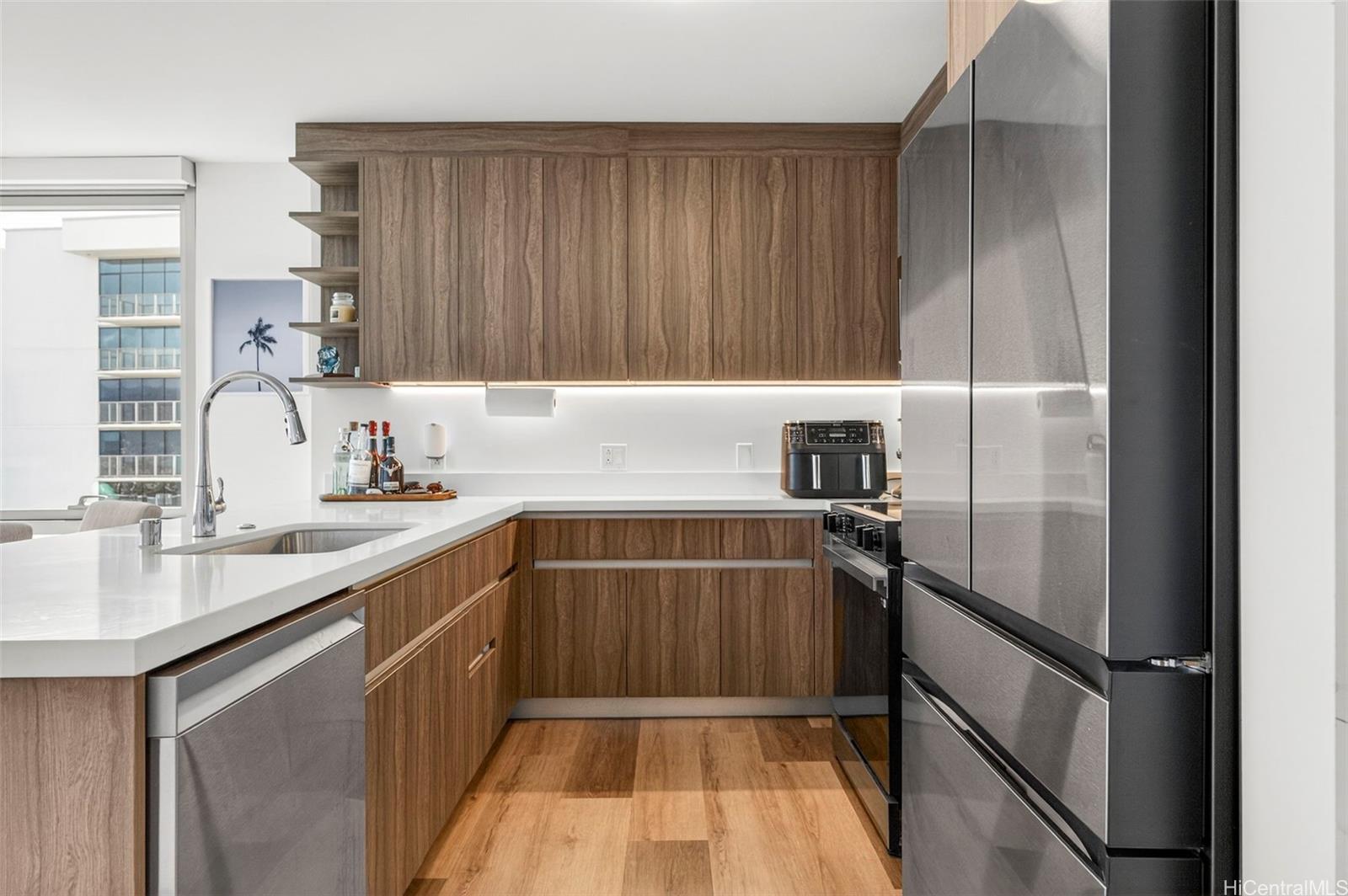 The Park on Keeaumoku condo # 4101, Honolulu, Hawaii - photo 6 of 24