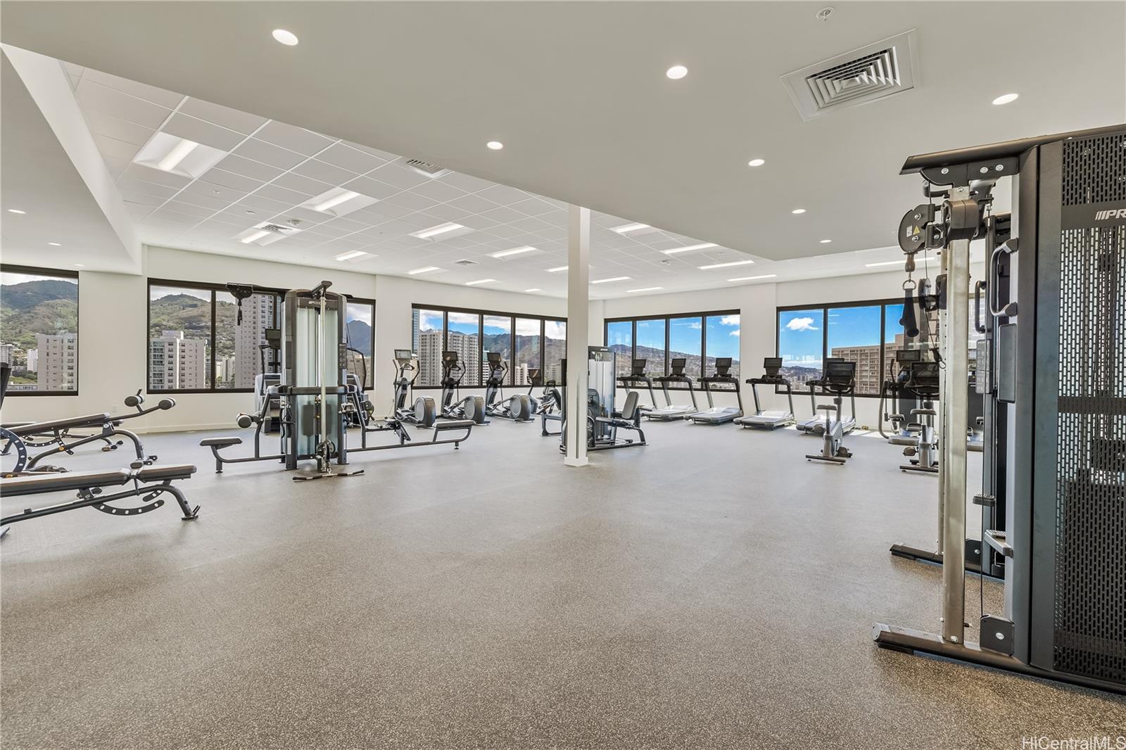 The Park on Keeaumoku condo # 4103, Honolulu, Hawaii - photo 23 of 25