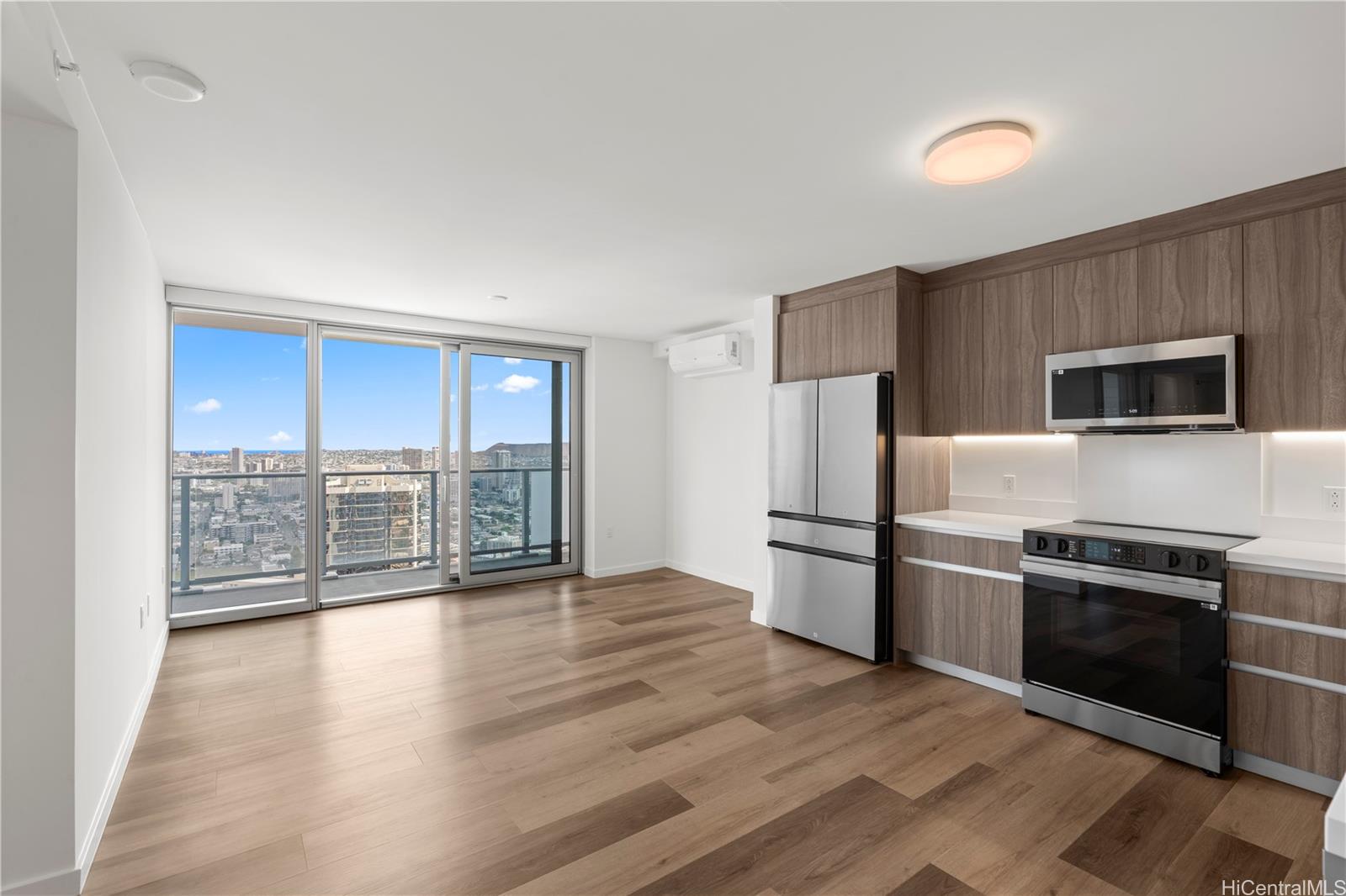 The Park on Keeaumoku condo # 4107, Honolulu, Hawaii - photo 3 of 18