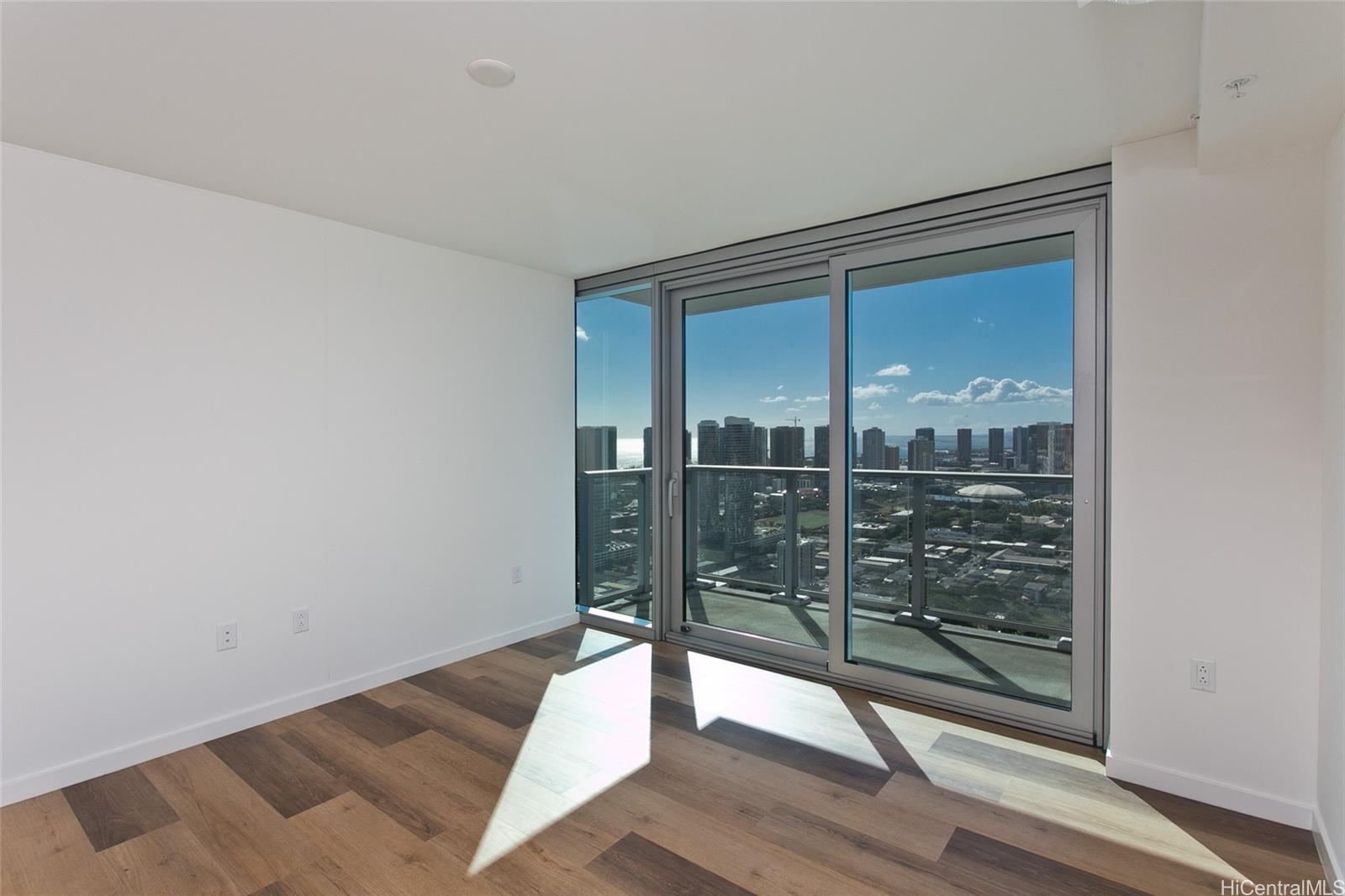 1515 Liona Street Honolulu - Rental - photo 2 of 25