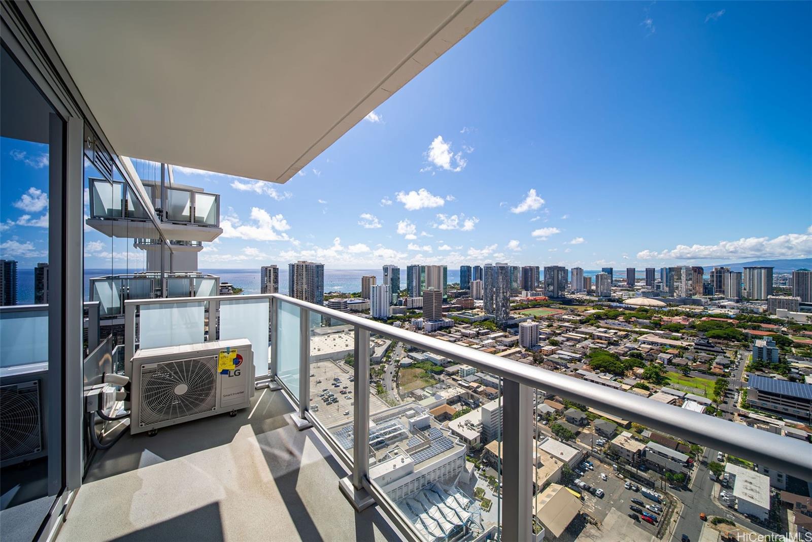 The Park on Keeaumoku condo # 4116, Honolulu, Hawaii - photo 16 of 18