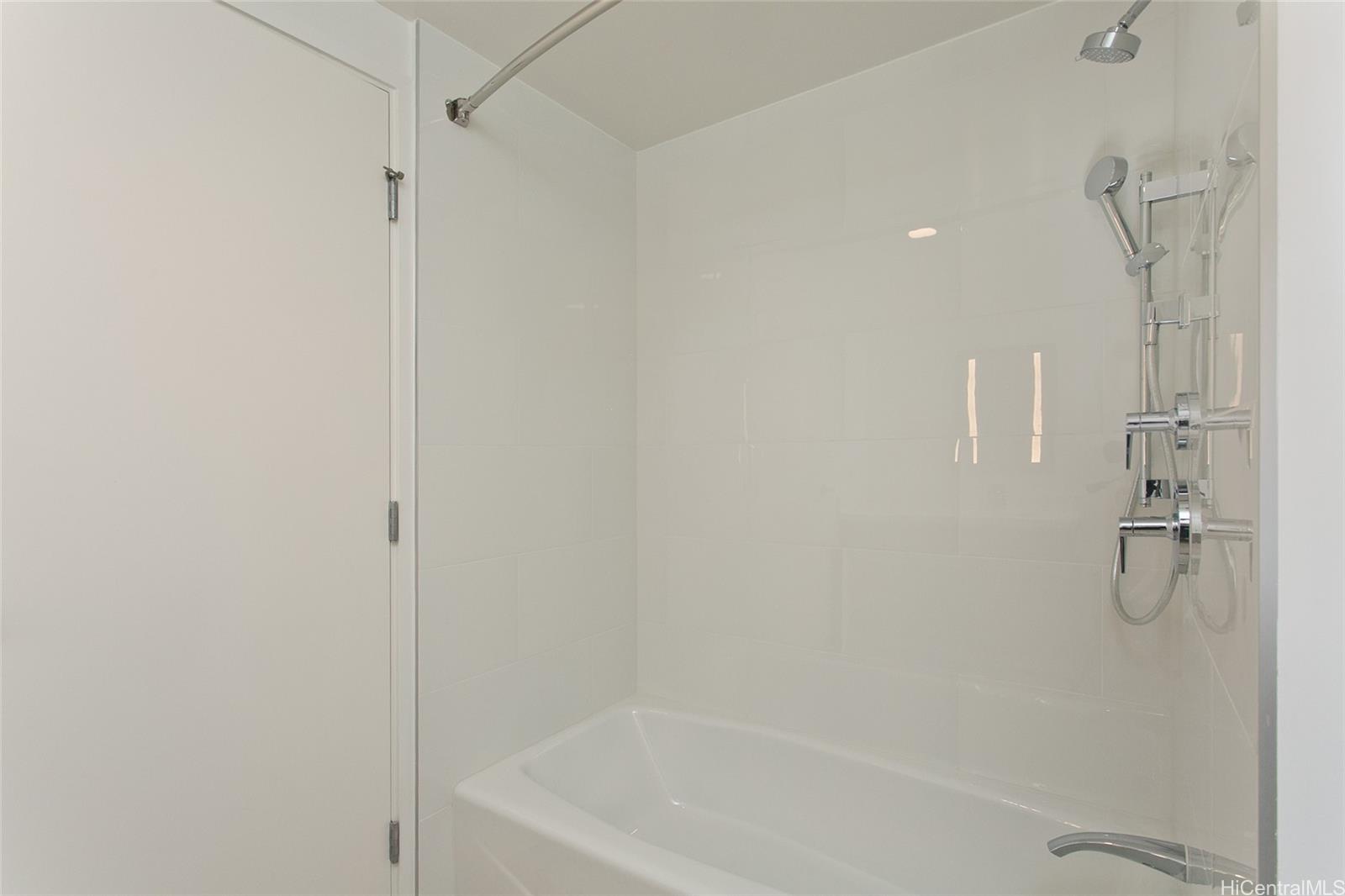 1515 Liona Street Honolulu - Rental - photo 8 of 24